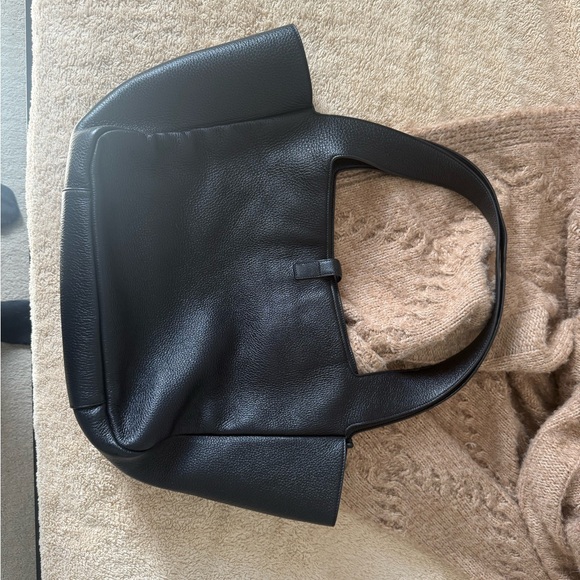Yves Saint Laurent Black Tote with Gold Logo - Picture 2 of 8